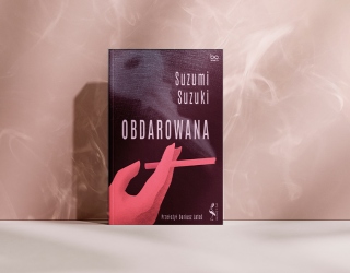 książka "Obdarowana" na neutralnym tle